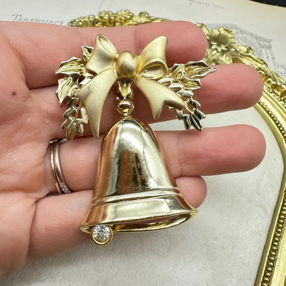 Vintage Gold Tone Bell Brooch Pin with Moveable Pendulum